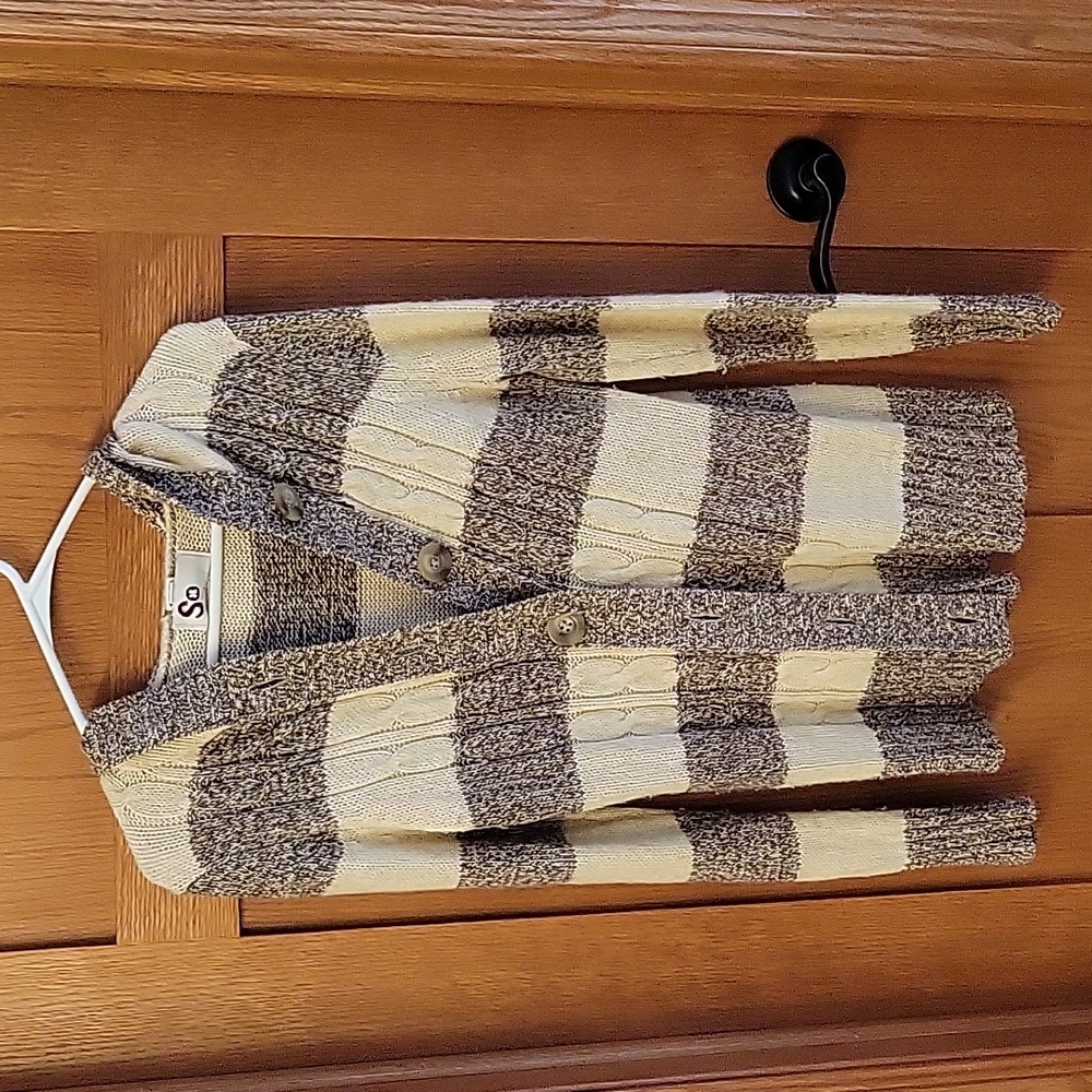 Women's sweater